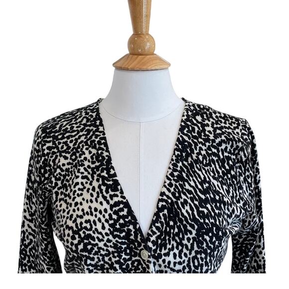 Merona Cotton Blend Black & White Animal Print V-Neck Long Sleeve Cardigan, S - Picture 2 of 10